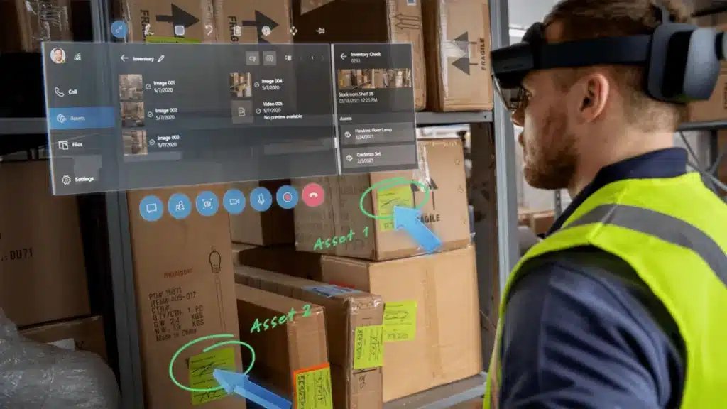 Provide your technicians with real-time remote expert support and updates about job assignments, schedules, and customer locations to help them plan their day more efficiently. Enable them to manage work orders, appointment schedules, and access customer data from anywhere via a mobile app.